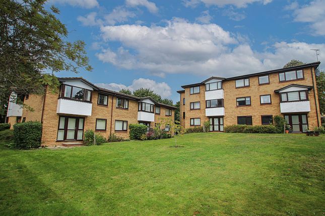 Thumbnail Flat for sale in Cheveley Road, Newmarket