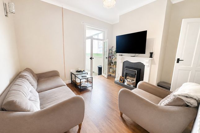 120, Walsall photo 2