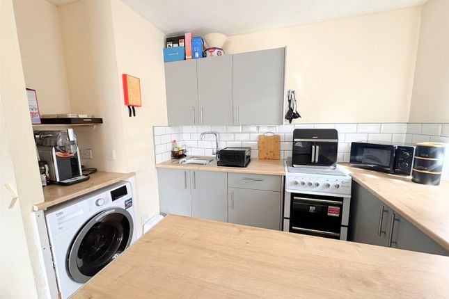4 Maple Court, Thompson Close, Bridgwater photo 4
