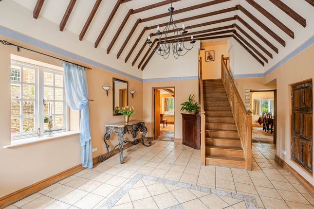 The Portcullis, Kilcott Road, Wotton-under-edge photo 3
