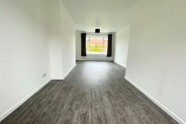 51, Exeter photo 3