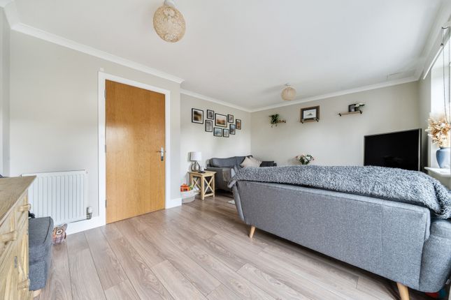 27, Pear Tree Avenue, Bristol photo 4