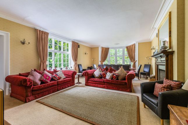 Langhurst Manor West, Pook Hill, Chiddingfold photo 2