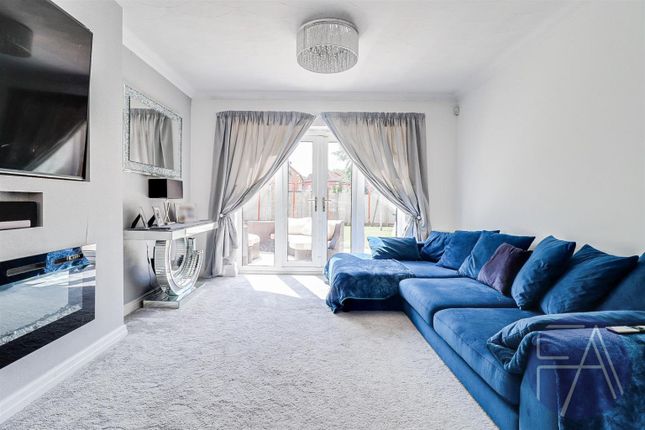 40, Westerdale Drive, Southport photo 4