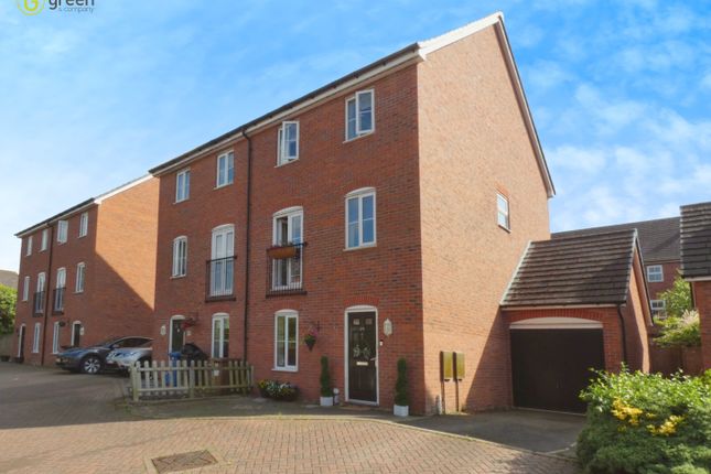 Thumbnail Town house for sale in The Laurels, Fazeley, Tamworth