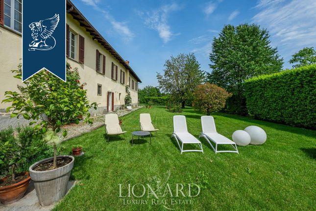 Villa for sale in Ponte San Pietro, Bergamo, Lombardia