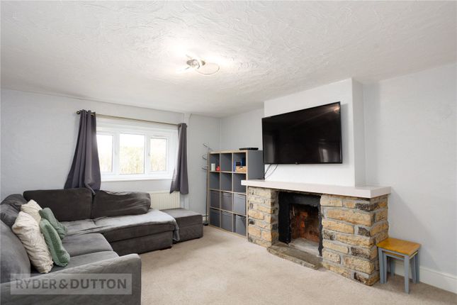 746, Ripponden Road, Oldham photo 2