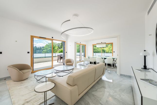 Apartment for sale in Divonne Les Bains, Evian / Lake Geneva, French Alps / Lakes