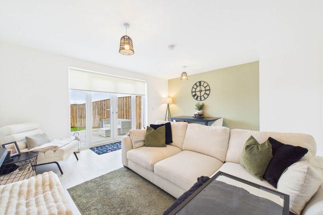 23, Ramoan Crescent, Coatbridge photo 3