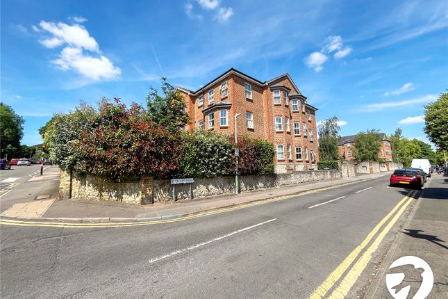 Thumbnail Flat to rent in Buckland Road, Maidstone, Kent