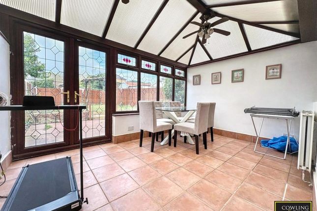 10, Sandown Road, Wickford photo 5