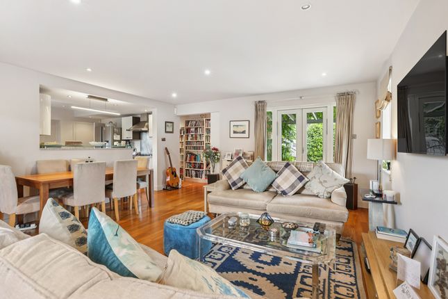 1 Picton Court, Ealing photo 4