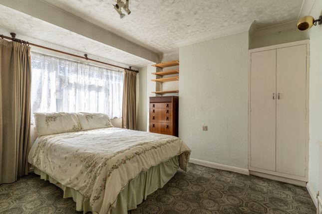 12 Denton Court Road, Gravesend, Kent photo 4