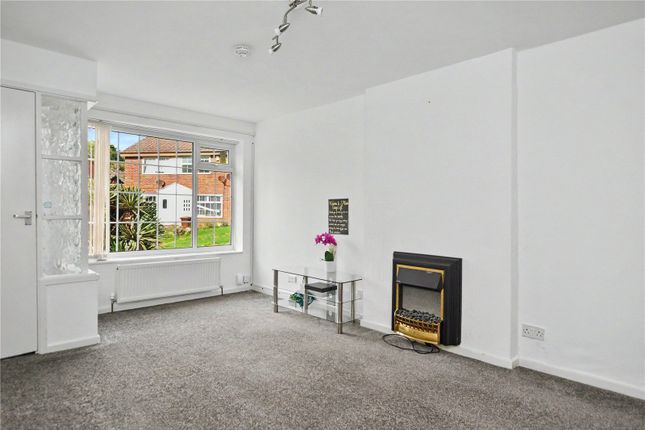 22, Allerton Grange Croft, Leeds photo 2