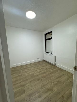 Thumbnail Terraced house to rent in Bartle Avenue, London