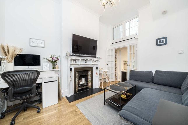 Flat to rent in Milson Road, London