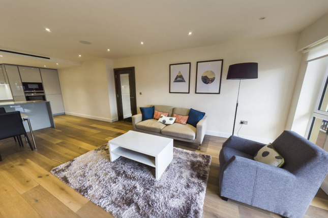 Flat for sale in Beaufort Square, Edgware