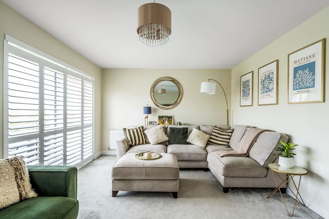 7 Elsanta Close, Tunbridge Wells photo 3