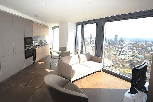 Thumbnail Flat to rent in Chronicle Tower, City Road, Islington, London