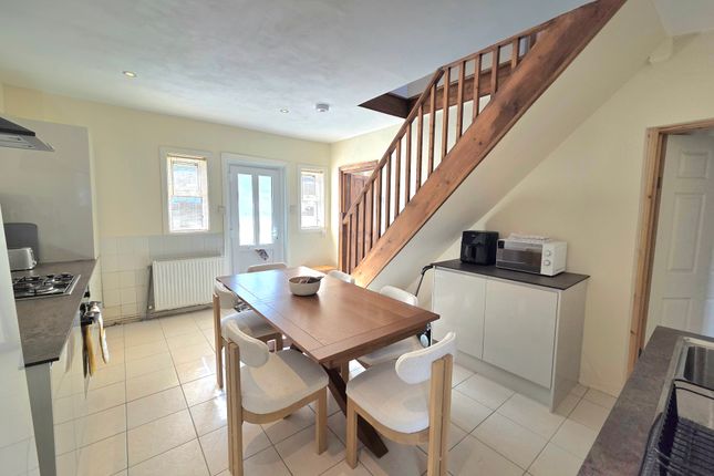 69, Falmouth photo 3