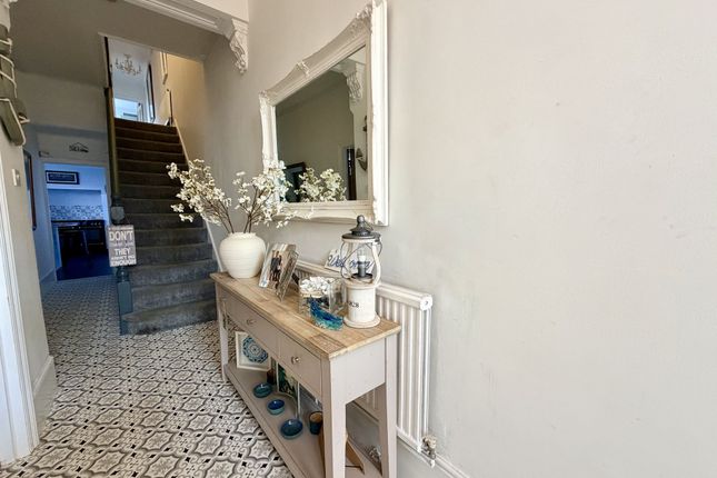 12 Talbot Road, Margate photo 5
