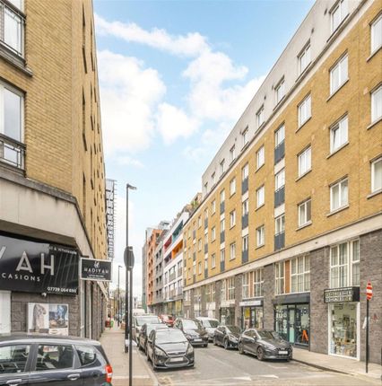 Flat 302, Colefax Building, 23, Plumbers Row, London photo 4