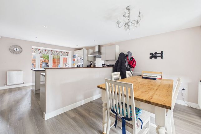 18, Blakes Way, Coleford photo 4