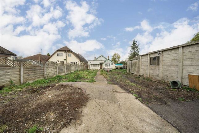 Property for sale in Park Avenue, Wraysbury, Staines