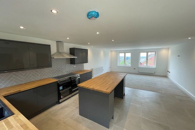 4, The Heights, Barnsley photo 3