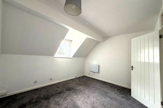 2b, Bedfont Green Close, Feltham photo 4
