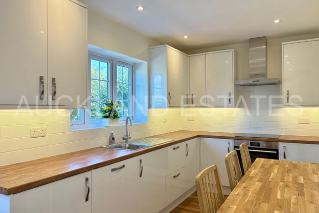 61, Northaw Road West, Potters Bar photo 2