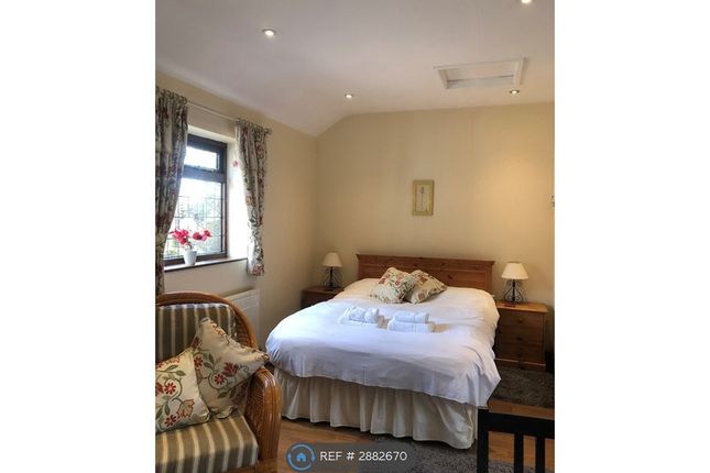 Studio flat on The Gatehouse, Cadeby Lane Cadeby Nuneaton, Warwickshire, £1,322/mo