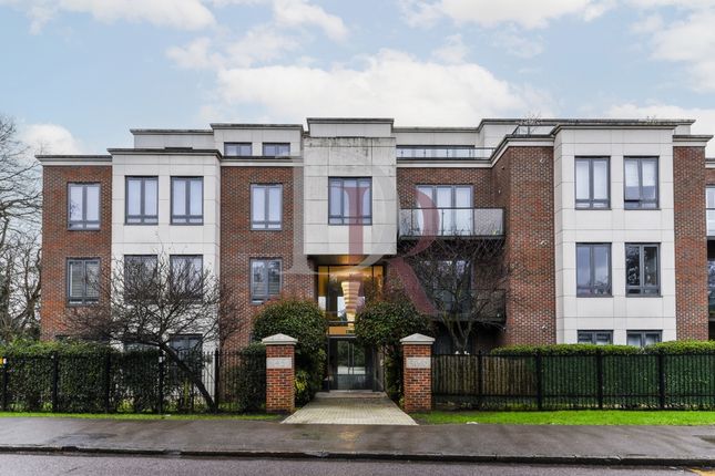 Flat for sale in Whitehall Road, Woodford Green