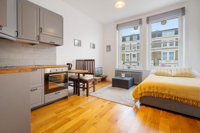 Studio flat on Flat 12, 46 Penywern Road, Earls Court, £2,275/mo