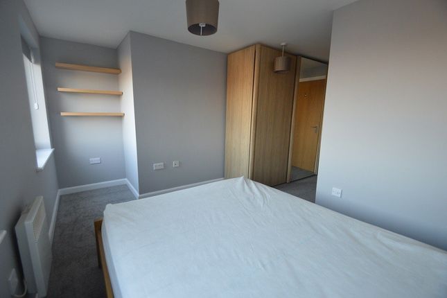 Foundry Court, Slough photo 5