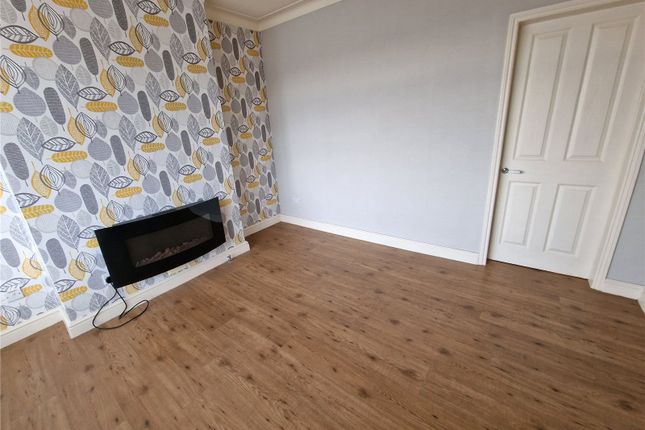 10, Mavis Street, West Yorkshire photo 3
