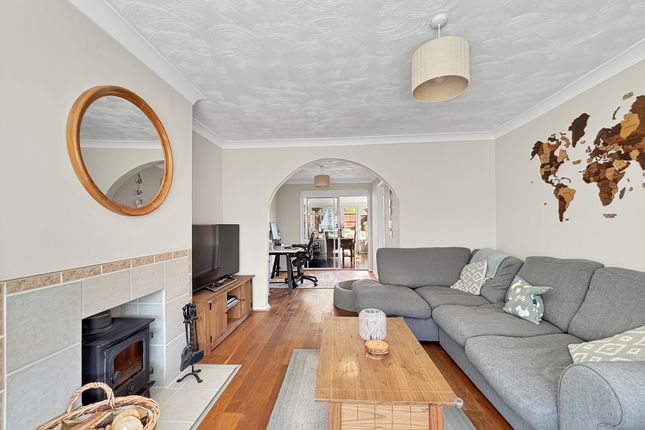 28, Foxs Way, Comberton photo 4