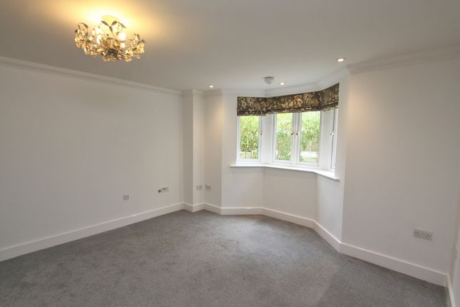 37 Devonshire Mansions , Grand Parade, Eastbourne photo 3