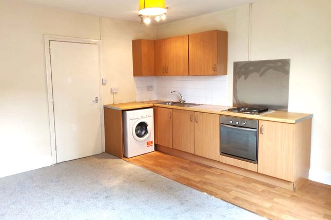 Thumbnail Flat to rent in Copplestone Drive, Exeter