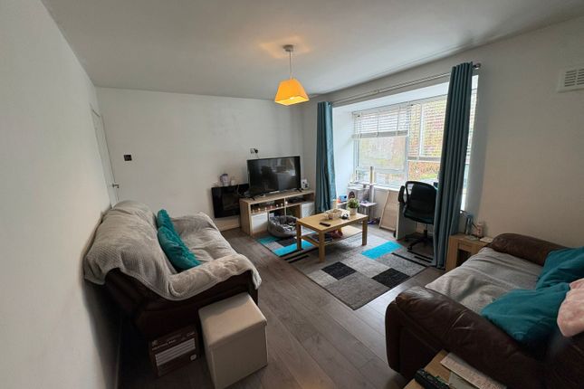 Flat 3, Washington Court, Finchfield Road West, Wolverhampton photo 2