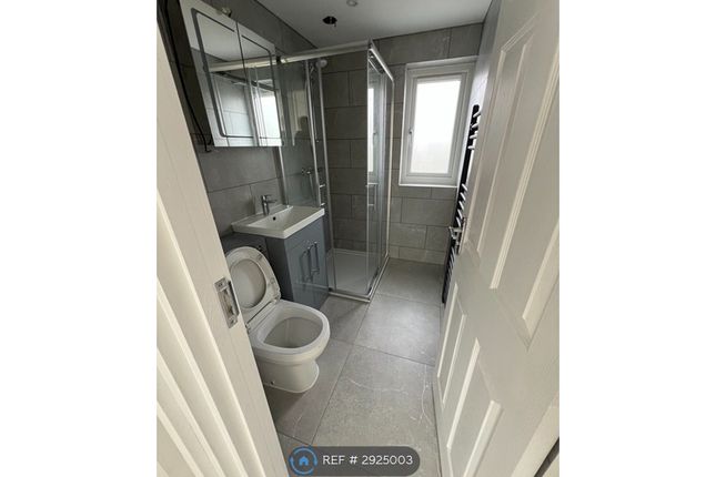 Parkside Avenue, Romford photo 4