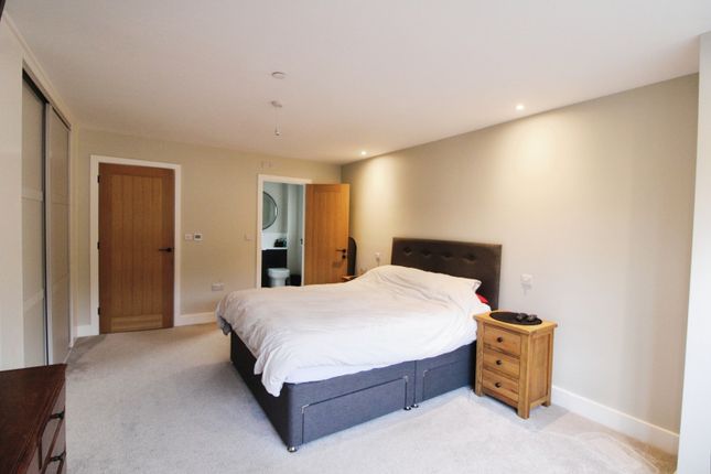 Generous Modern Detached Family Home