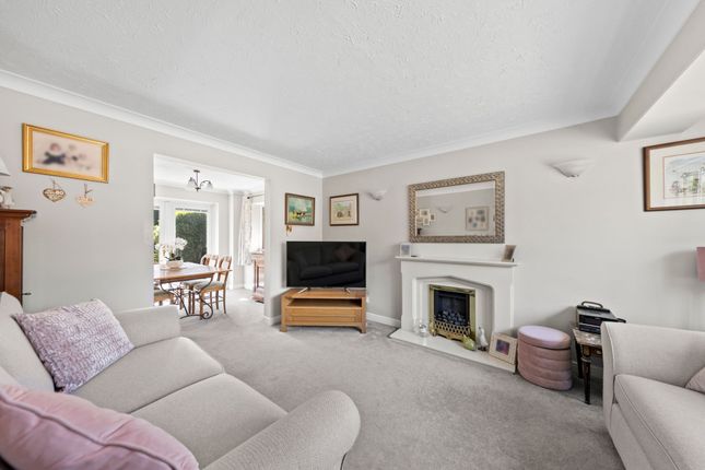 9 Cross Lane South, Warrington photo 3