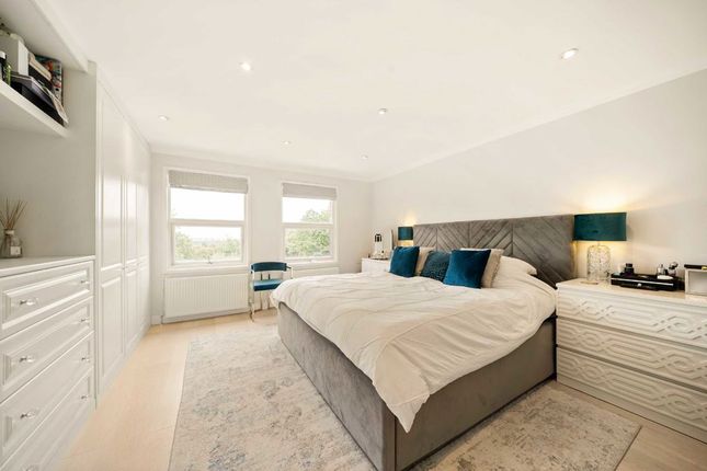 4, Hogarth Close, London photo 3