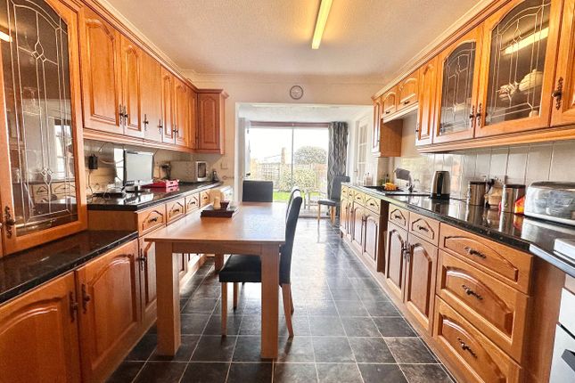 2, Ellerslie Lane, Bexhill-on-Sea photo 3
