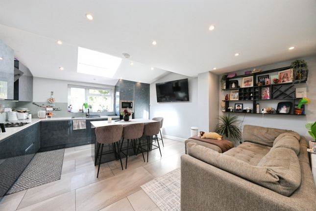 11, Swanbourne Place, Sheffield photo 2