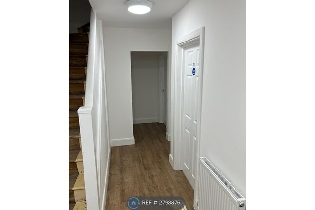 Hanworth Road, Whitton, Hounslow photo 5