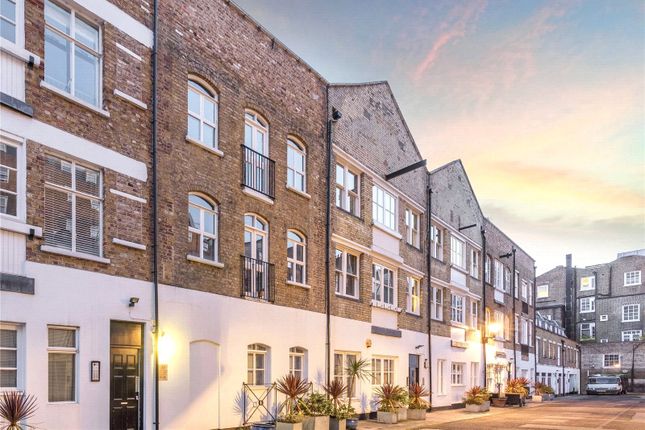 Flat to rent in Brook Mews North, Lancaster Gate