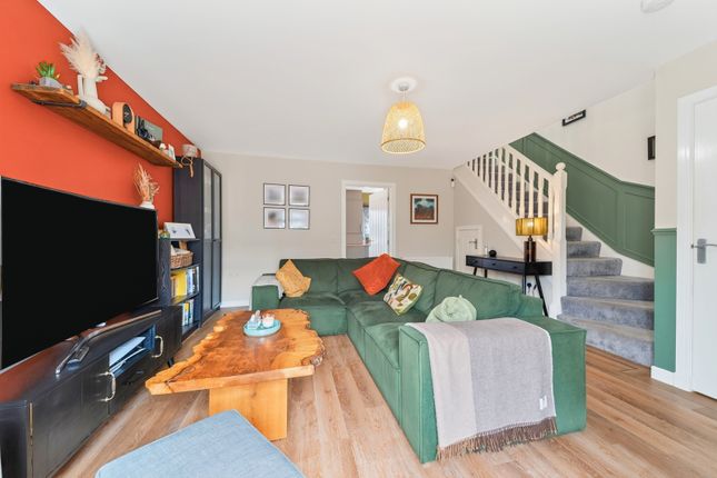 28, Sandstone Crescent, Glasgow photo 2