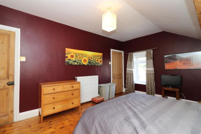 End terrace house for sale in Aire View Terrace, Leeds, West Yorkshire